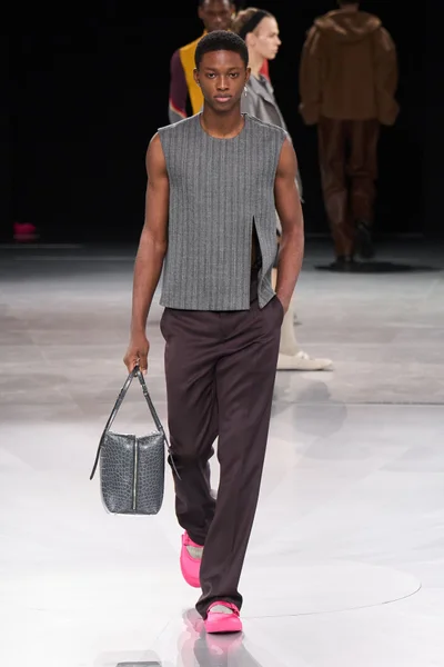 Look 38